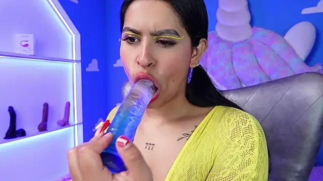 Snapshot of miss_romyna chatting on January 2025 11:04:02 AM miss romyna online show from January 2025 11:04:02 AM