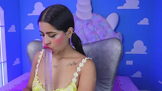 miss romyna online show from September 2025 11:03:01 AM