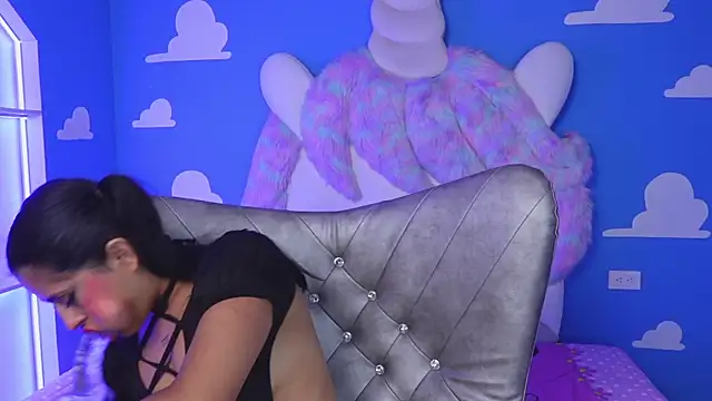 miss romyna online show from October 2025 11:05:02 AM