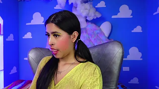 miss romyna online show from May 2026 11:04:02 AM