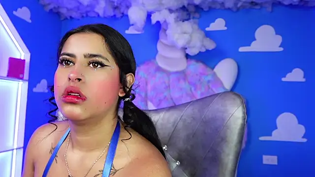 miss romyna online show from May 2026 11:04:01 AM