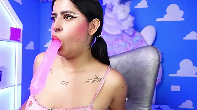miss romyna online show from June 2026 11:11:02 AM