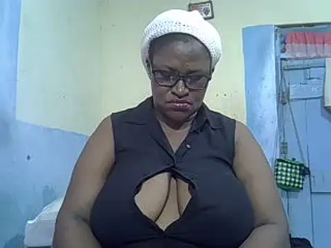 Snapshot of sexy_bigboobss chatting on November 2025 07:30:02 AM sexy bigboobss online show from November 2025 07:30:02 AM