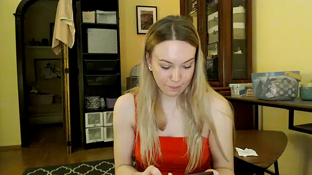 Snapshot of Scarlettford chatting on January 2025 07:37:01 PM Scarlettford online show from January 2025 07:37:01 PM