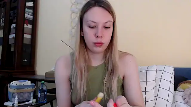 Snapshot of Scarlettford chatting on February 2025 04:03:02 PM Scarlettford online show from February 2025 04:03:02 PM