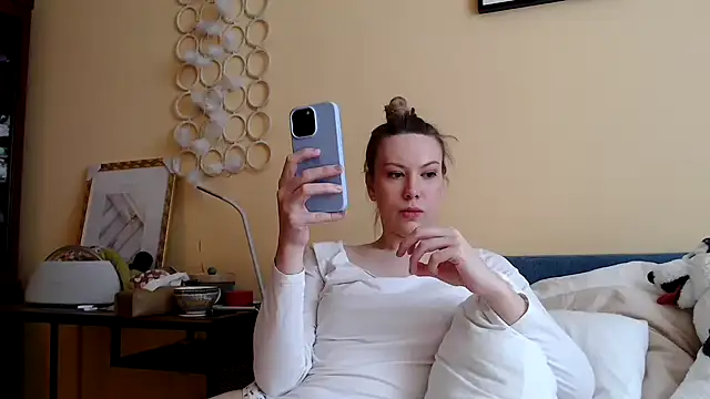 Snapshot of Scarlettford chatting on March 2025 11:22:02 AM Scarlettford online show from March 2025 11:22:02 AM