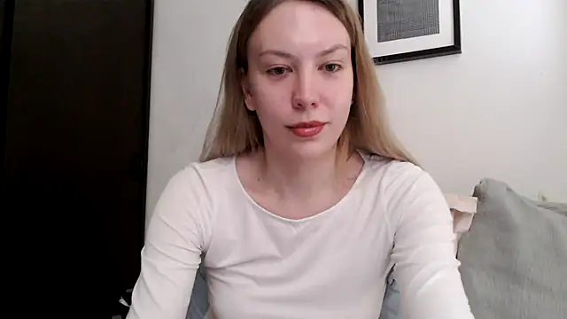 Snapshot of Scarlettford chatting on October 2025 04:39:01 PM Scarlettford online show from October 2025 04:39:01 PM