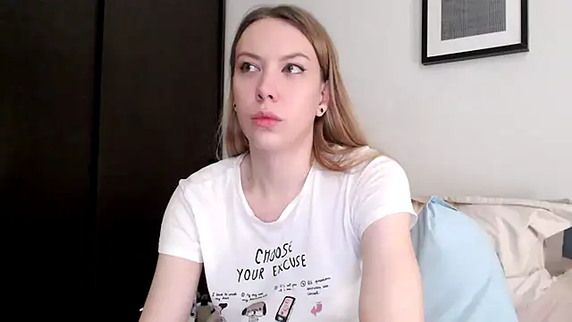 Snapshot of Scarlettford chatting on October 2025 05:08:01 PM Scarlettford online show from October 2025 05:08:01 PM