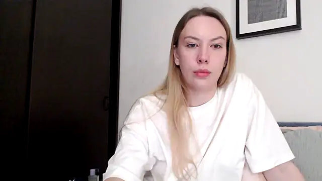 Snapshot of Scarlettford chatting on November 2025 04:31:02 PM Scarlettford online show from November 2025 04:31:02 PM