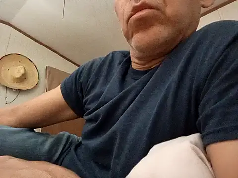 Xoc8  online show from November 2025 08:38:01 AM