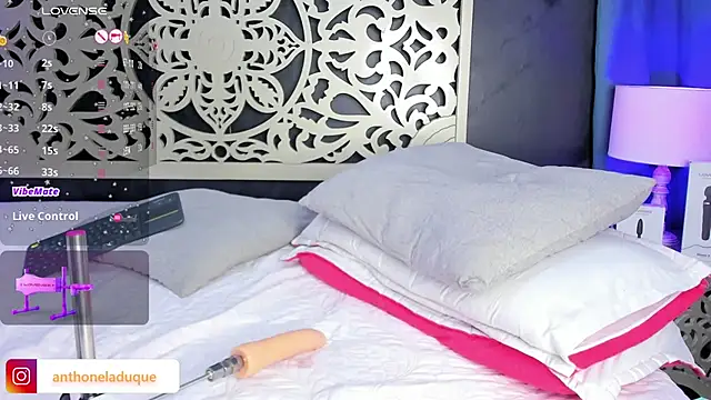 AnthonelaDuque online show from February 2025 03:08:01 PM