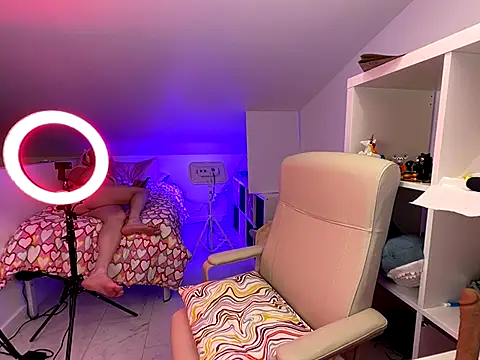 TransCayenne online show from November 2025 08:24:02 PM