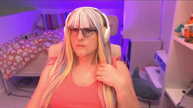 TransCayenne online show from February 2026 01:04:01 PM