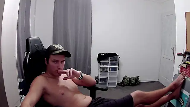 PKrisztian online show from October 2025 08:46:02 PM