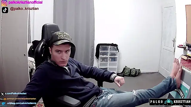 PKrisztian online show from November 2025 07:05:02 PM