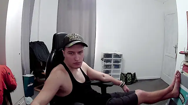 Snapshot of PKrisztian chatting on March 2026 04:32:01 PM PKrisztian online show from March 2026 04:32:01 PM