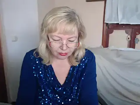 EvelynLoveShy online show from December 2024 09:18:02 AM
