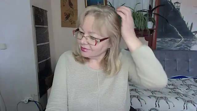 EvelynLoveShy online show from February 2026 01:05:02 PM