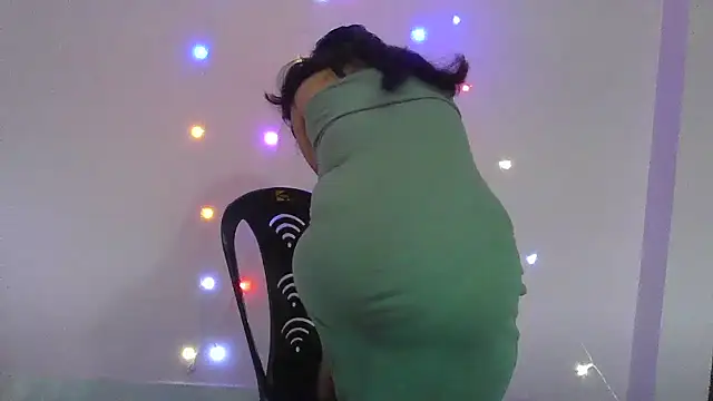 Snapshot of my-laila chatting on October 2025 06:47:02 AM my-laila online show from October 2025 06:47:02 AM