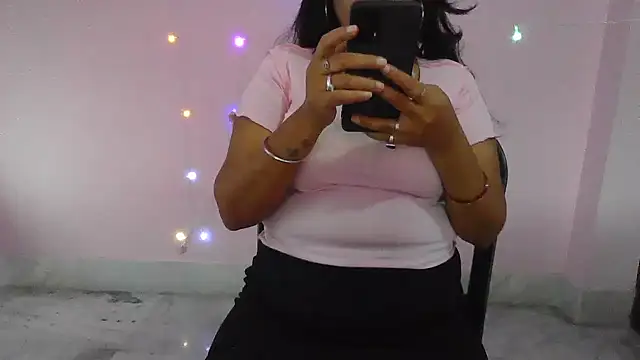 Snapshot of my-laila chatting on November 2025 07:40:01 AM my-laila online show from November 2025 07:40:01 AM