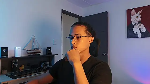 alejo x3 online show from October 2025 09:05:02 PM