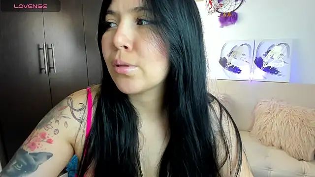 AilynRed online show from May 2026 02:28:02 AM