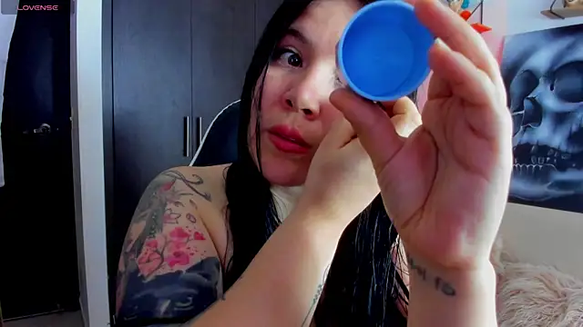 AilynRed online show from August 2026 03:20:01 AM