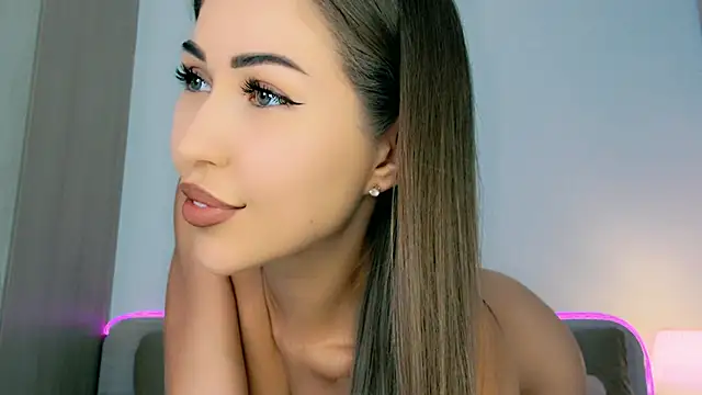 Snapshot of oh-my-mia chatting on April 2026 07:16:01 AM oh-my-mia online show from April 2026 07:16:01 AM