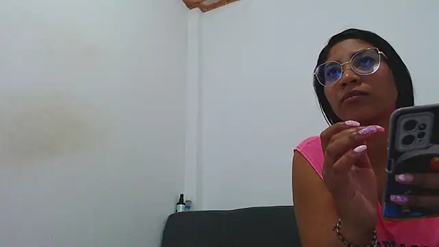 MiaJoness13 online show from December 2024 09:08:01 PM