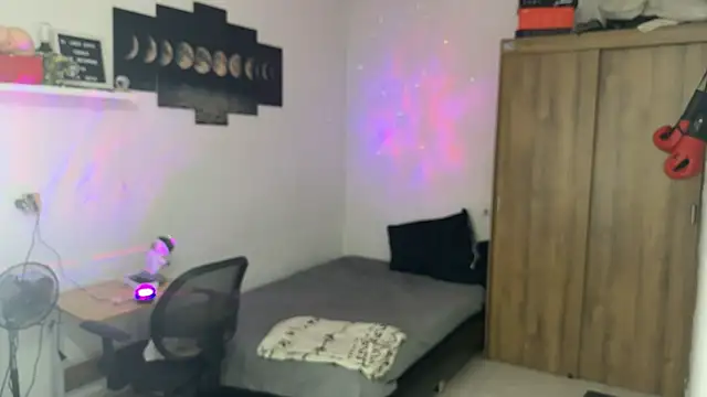 Snapshot of Kisan_Smith chatting on October 2025 02:52:01 AM Kisan Smith online show from October 2025 02:52:01 AM