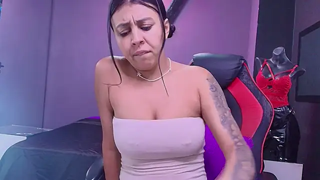 Snapshot of Juliet_Nasty chatting on February 2025 01:22:01 PM Juliet Nasty online show from February 2025 01:22:01 PM