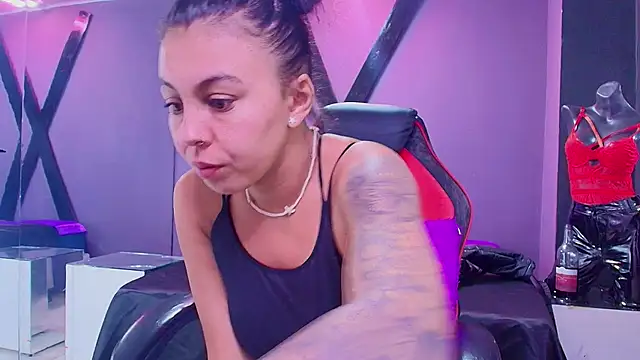 Snapshot of Juliet_Nasty chatting on February 2025 12:37:02 PM Juliet Nasty online show from February 2025 12:37:02 PM