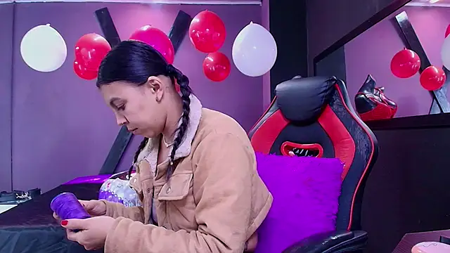 Snapshot of Juliet_Nasty chatting on February 2025 12:47:01 PM Juliet Nasty online show from February 2025 12:47:01 PM