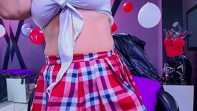 Snapshot of Juliet_Nasty chatting on February 2025 03:43:01 PM Juliet Nasty online show from February 2025 03:43:01 PM