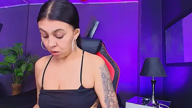 Snapshot of Juliet_Nasty chatting on October 2025 12:35:01 PM Juliet Nasty online show from October 2025 12:35:01 PM