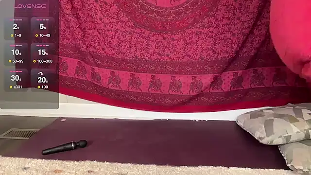 GlitterKitty108 online show from December 2025 02:45:02 PM