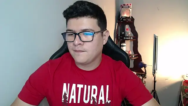 Snapshot of Plug_Control chatting on February 2026 08:38:01 PM Plug Control online show from February 2026 08:38:01 PM