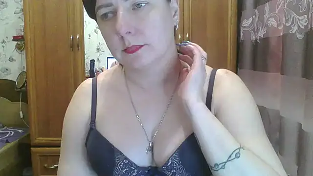 Snapshot of SophieNightAh chatting on February 2025 06:38:01 PM SophieNightAh online show from February 2025 06:38:01 PM