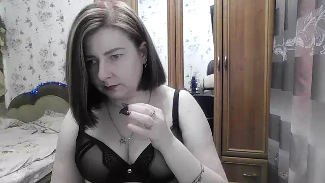 SophieNightAh online show from December 2025 06:24:02 PM