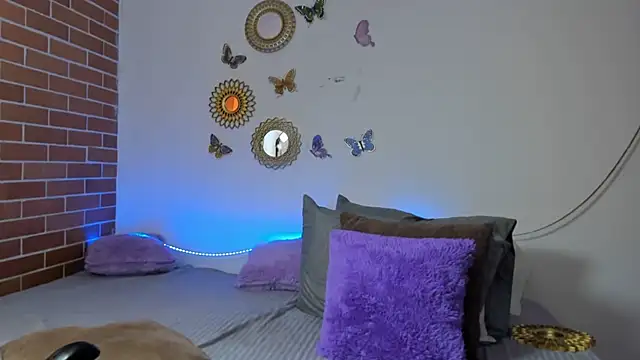 maja hills online show from January 2025 07:12:01 PM