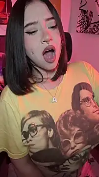 Snapshot of annbones_ch chatting on December 2025 04:43:01 AM annbones ch online show from December 2025 04:43:01 AM