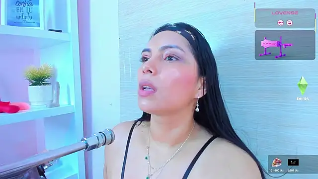 Snapshot of evelinn_belen chatting on September 2025 12:29:01 PM evelinn belen online show from September 2025 12:29:01 PM