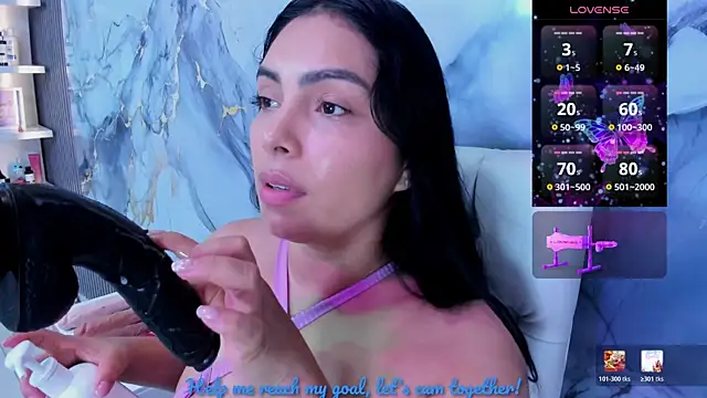 Snapshot of evelinn_belen chatting on June 2026 01:04:01 PM evelinn belen online show from June 2026 01:04:01 PM