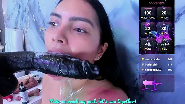 Snapshot of evelinn_belen chatting on June 2026 12:44:02 AM evelinn belen online show from June 2026 12:44:02 AM