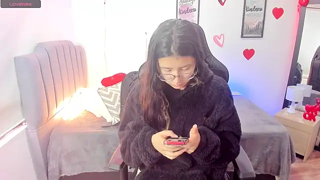 Snapshot of Amy_joones chatting on February 2025 01:30:01 PM Amy joones online show from February 2025 01:30:01 PM