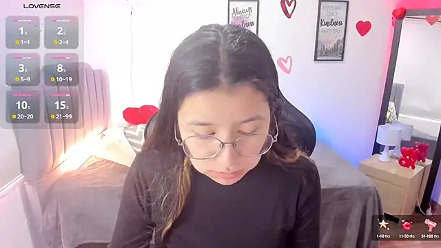 Snapshot of Amy_joones chatting on February 2025 01:57:01 PM Amy joones online show from February 2025 01:57:01 PM