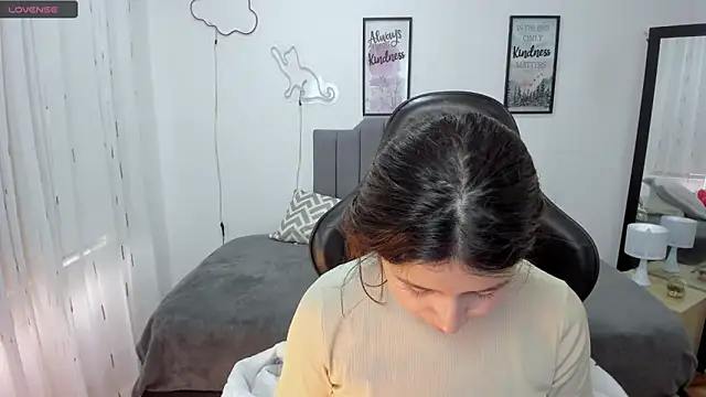 Snapshot of Amy_joones chatting on September 2025 11:57:01 AM Amy joones online show from September 2025 11:57:01 AM