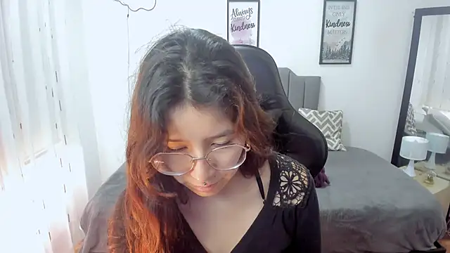 Snapshot of Amy_joones chatting on September 2025 12:54:02 PM Amy joones online show from September 2025 12:54:02 PM