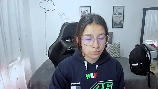 Snapshot of Amy_joones chatting on October 2025 12:13:02 PM Amy joones online show from October 2025 12:13:02 PM