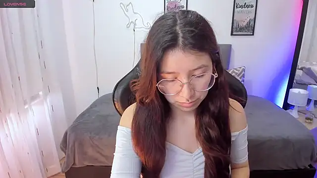 Snapshot of Amy_joones chatting on October 2025 12:14:01 PM Amy joones online show from October 2025 12:14:01 PM